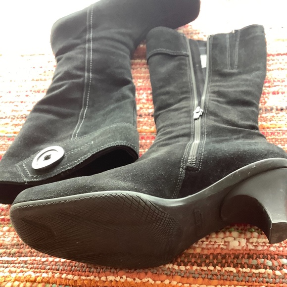 La Canadienne Dorina tall black suede boots sz 8 - Picture 4 of 4